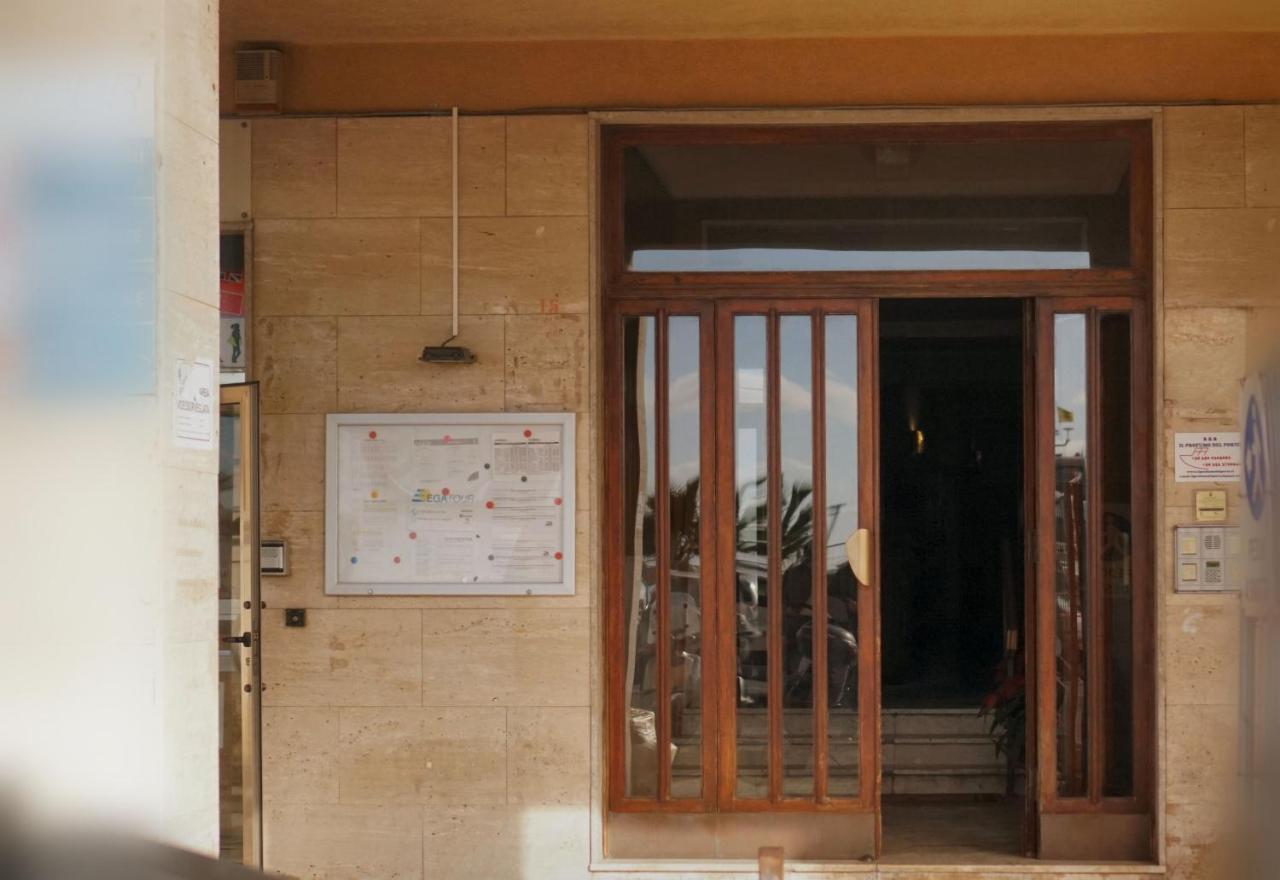 B&B Il Profumo Del Porto Trapani Bagian luar foto